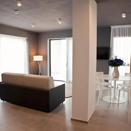 Hotel Blank 4*